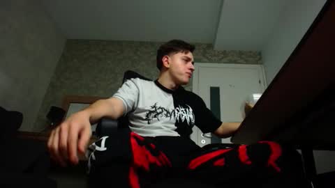 Snapshot of felixstark chatting on November 3, 5:09 am FelixStark online show from November 3, 5:09 am