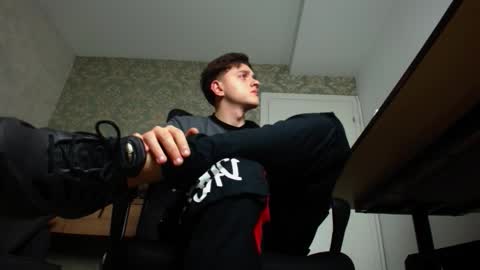 Snapshot of felixstark chatting on November 5, 5:29 am FelixStark online show from November 5, 5:29 am