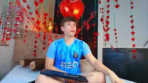 Snapshot of femboy_max chatting on September 22, 12:51 pm Femboy Max online show from September 22, 12:51 pm