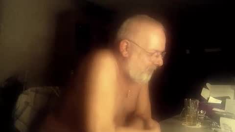 Snapshot of femdom_sub chatting on October 19, 11:05 pm femdom_sub online show from October 19, 11:05 pm