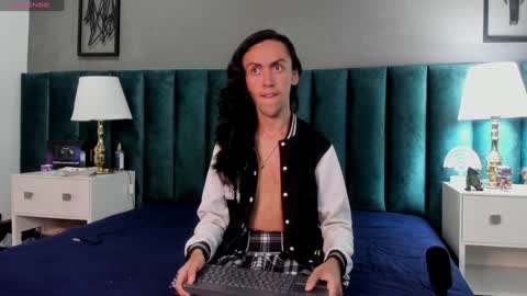 Snapshot of fenix_karoll chatting on January 9, 8:13 am Karol online show from January 9, 8:13 am