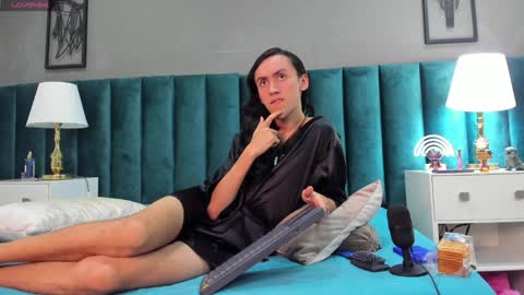 Snapshot of fenix_karoll chatting on February 5, 6:13 am Karol online show from February 5, 6:13 am