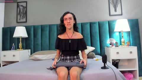 Snapshot of fenix_karoll chatting on February 6, 4:10 am Karol online show from February 6, 4:10 am