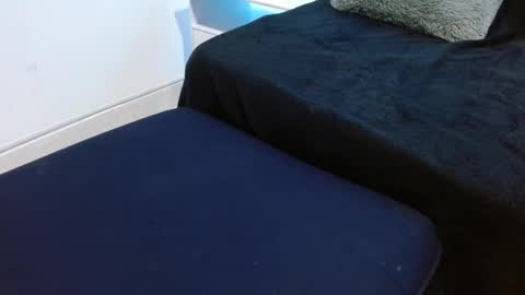 Snapshot of fenixtream chatting on December 12, 6:53 pm FeniXtream online show from December 12, 6:53 pm