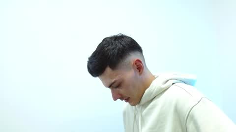 Snapshot of fenixtream chatting on December 23, 6:16 pm FeniXtream online show from December 23, 6:16 pm