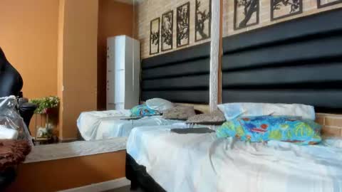 fer_florez online show from June 11, 12:32 am