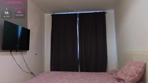 Snapshot of feral_berrys chatting on October 13, 9:31 am Nancy online show from October 13, 9:31 am