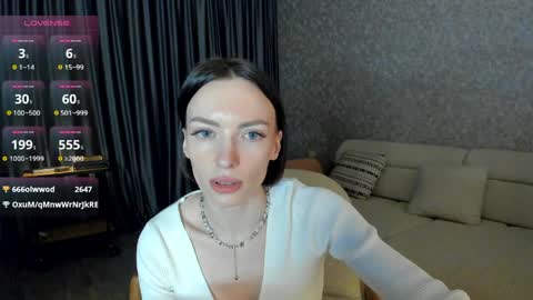 Leya online show from April 3, 4:05 pm