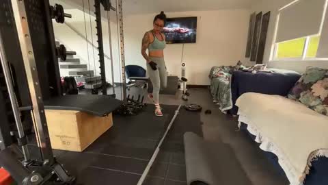 Snapshot of fergiecienta chatting on October 20, 12:16 pm fergiecienta online show from October 20, 12:16 pm