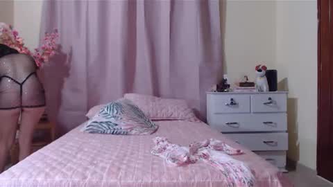 fernanda_151 online show from January 12, 12:38 am