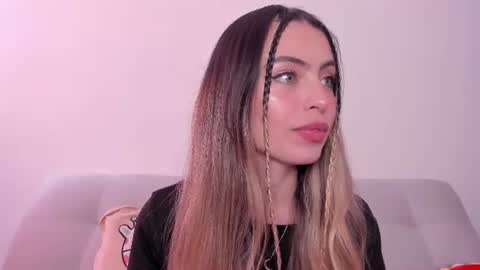 fernanda  online show from July 4, 5:08 pm