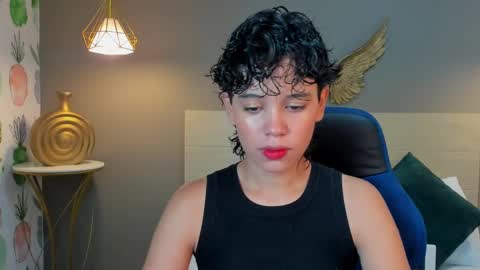 F E R N A N D A online show from February 11, 12:05 pm