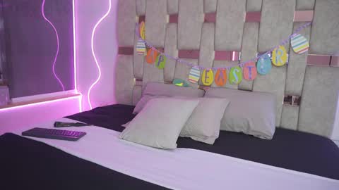 fernanda_thail_ online show from March 29, 7:47 pm