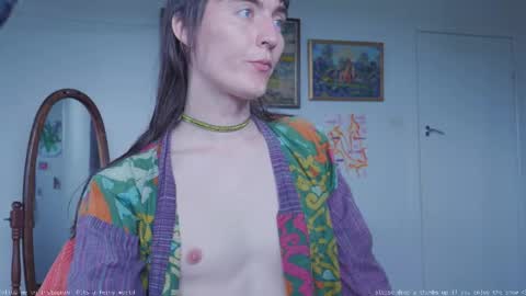 Snapshot of fernydew chatting on March 5, 12:27 am Fern next stream 430pm Monday PST online show from March 5, 12:27 am