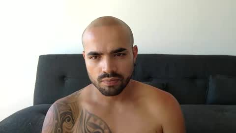 Snapshot of ferpaisa2024 chatting on December 3, 5:45 pm insta ferxx1210 Fercho online show from December 3, 5:45 pm