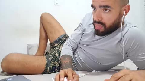 Snapshot of ferpaisa2024 chatting on October 2, 3:19 pm insta ferxx1210 Fercho online show from October 2, 3:19 pm