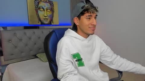 FER PHOENIX online show from March 29, 3:39 am