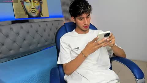 FER PHOENIX online show from April 8, 4:01 am