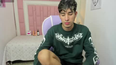 FER PHOENIX online show from April 10, 3:45 am