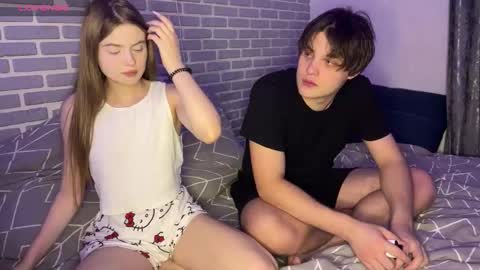 Tina and Tomas online show from October 10, 2:05 pm