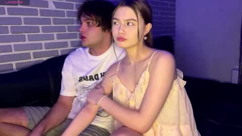 Tina and Tomas online show from November 5, 2:39 pm