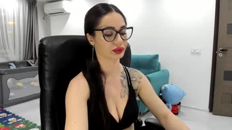 Snapshot of fetishcatalea chatting on January 16, 9:08 pm Catalea DM online show from January 16, 9:08 pm