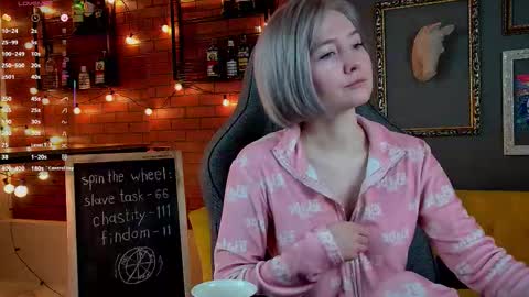 Rey online show from March 27, 11:21 am