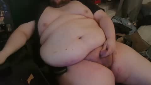 Snapshot of fettebifotze28h chatting on December 22, 7:44 pm Cow Sow online show from December 22, 7:44 pm