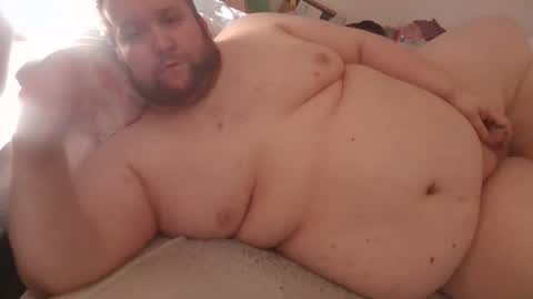 Snapshot of fettebifotze28h chatting on May 9, 3:06 pm Cow Sow online show from May 9, 3:06 pm