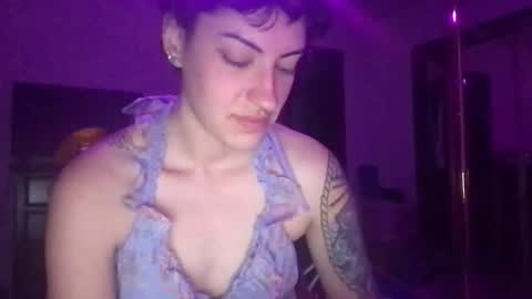 fgsammie online show from December 20, 2:51 am