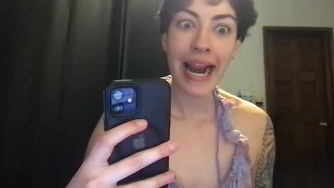 fgsammie online show from February 9, 1:09 am