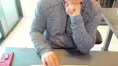 fhetzl online show from October 11, 12:10 am