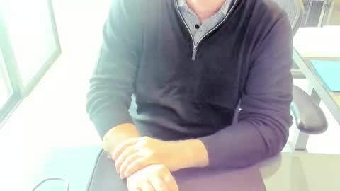 fhetzl online show from November 24, 5:45 pm