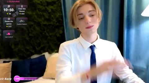 Snapshot of fiachand chatting on February 10, 5:17 pm Thomas online show from February 10, 5:17 pm