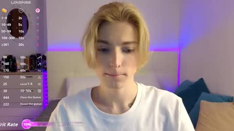 Snapshot of fiachand chatting on March 3, 3:40 pm Thomas online show from March 3, 3:40 pm