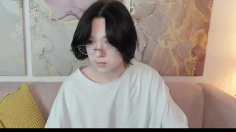 fiamoory online show from March 7, 8:11 am