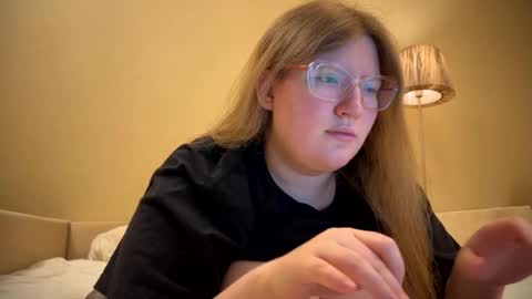 Sophie online show from December 23, 4:17 pm