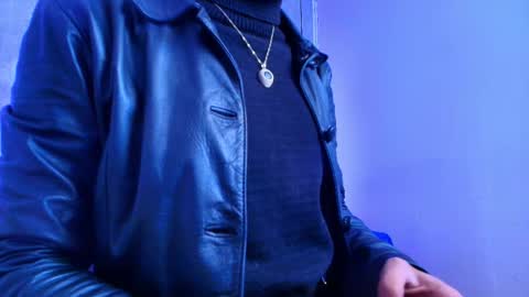   online show from December 13, 7:53 pm