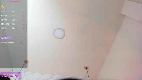   online show from March 3, 11:49 am