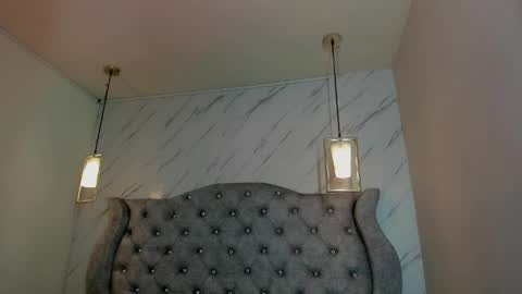   online show from March 31, 11:54 am