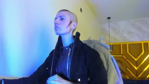   online show from April 3, 7:34 pm