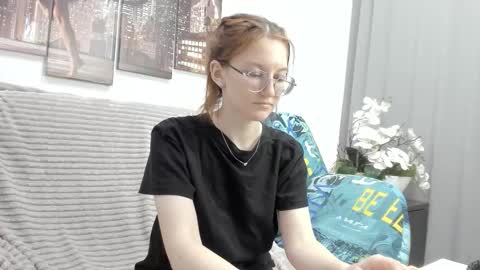 Snapshot of fiery__mary chatting on March 27, 6:41 am Mary online show from March 27, 6:41 am