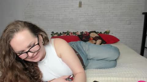 Fiery Stella online show from December 21, 11:50 am