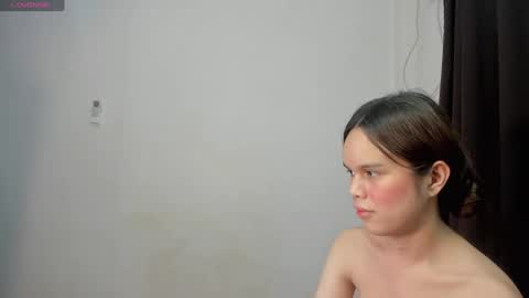 Snapshot of fifihara_ chatting on January 14, 5:30 am Fifi Hara online show from January 14, 5:30 am