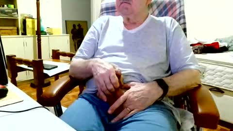 filhober online show from August 5, 1:52 am