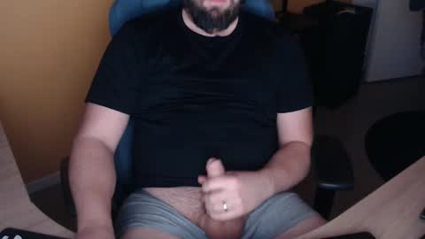 Snapshot of filip907 chatting on March 11, 9:26 pm filip907 online show from March 11, 9:26 pm