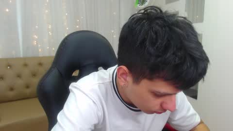 Snapshot of filipdaviex chatting on December 3, 12:16 pm Filip David online show from December 3, 12:16 pm