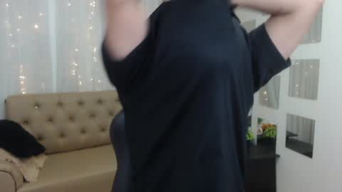 Snapshot of filipdaviex chatting on December 12, 2:11 pm Filip David online show from December 12, 2:11 pm