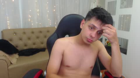 Snapshot of filipdaviex chatting on December 12, 5:26 pm Filip David online show from December 12, 5:26 pm