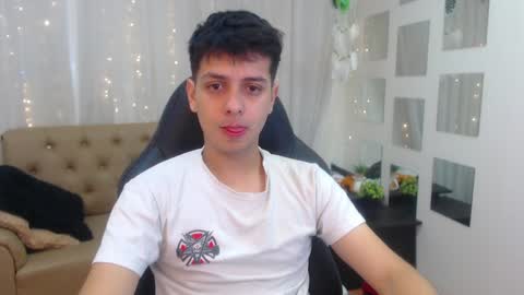 Snapshot of filipdaviex chatting on December 13, 12:39 pm Filip David online show from December 13, 12:39 pm